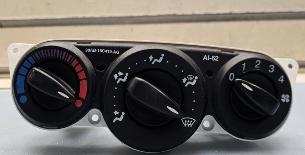 🔥00-07 Ford Focus Climate Control Dash AC A/C Heater Temperature HVAC Panel