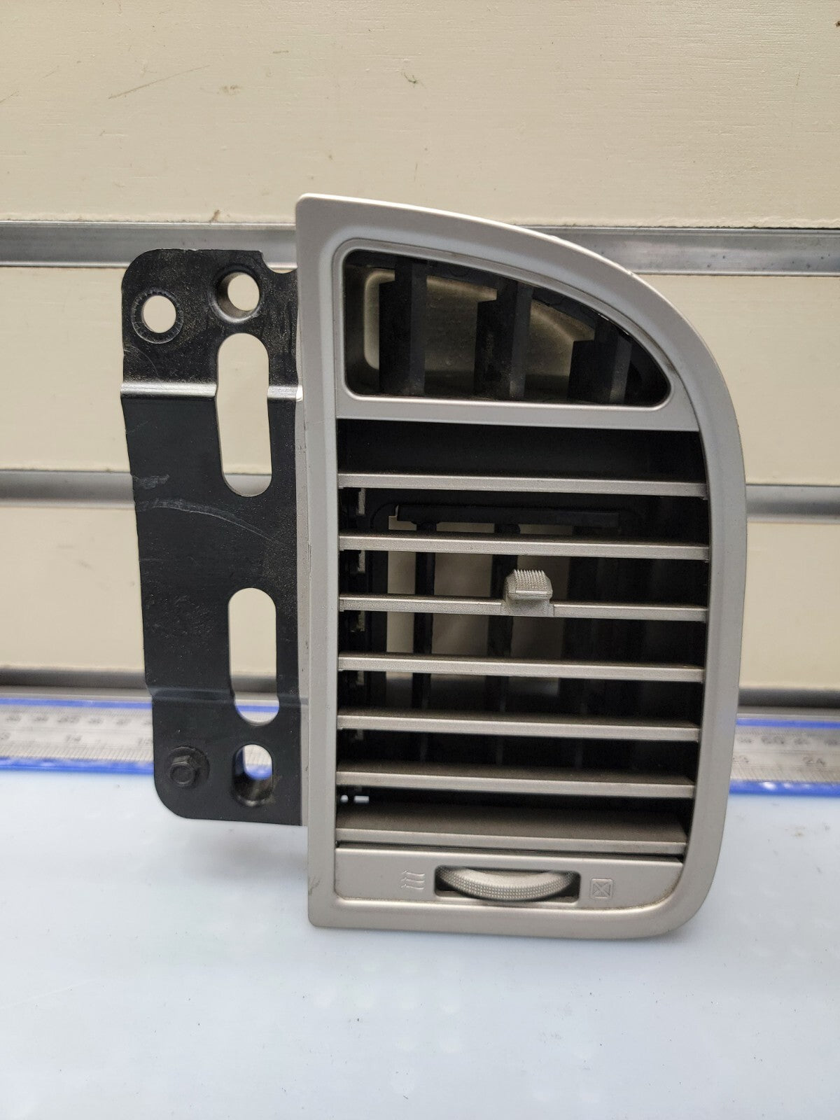 🔥2007-2014 LINCOLN NAVIGATOR FRONT RIGHT PASSENGER DASH AC HEATER AIR VENT OEM