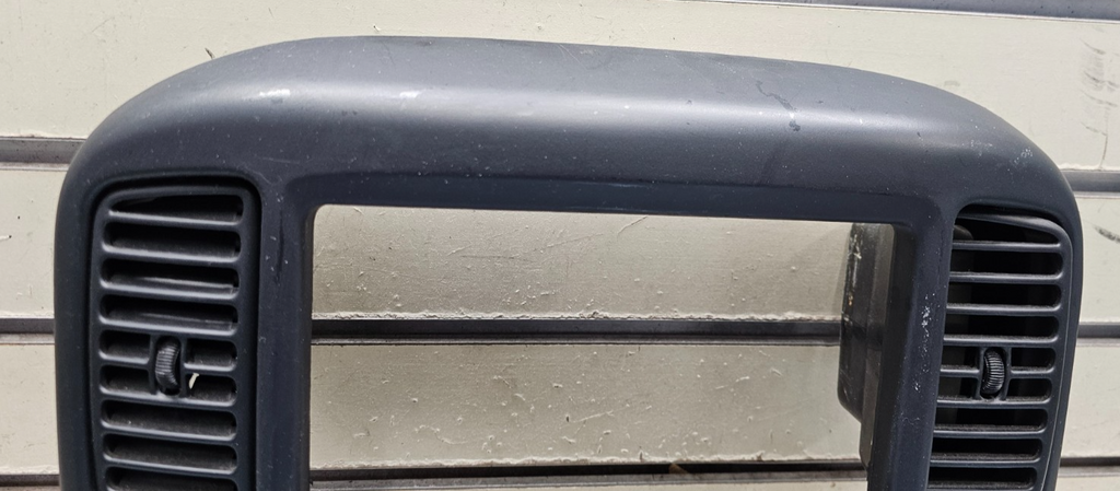 🔥2001-2007 FORD ESCAPE CENTER DASH RADIO A/C CLIMATE TRIM BEZEL BLACK OEM