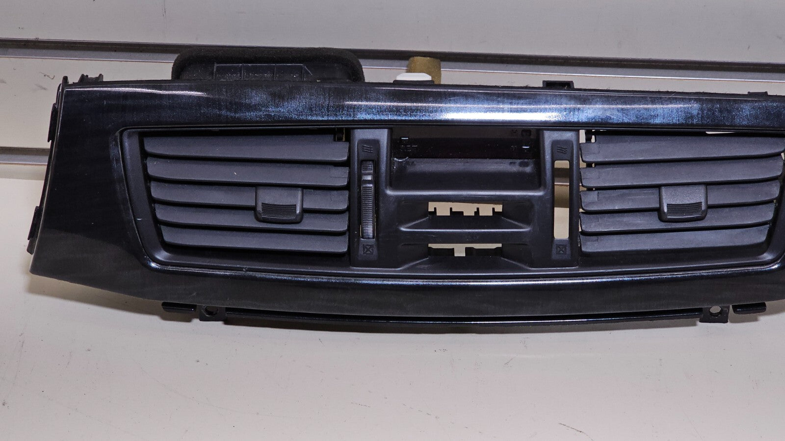 🔥02-07 Mitsubishi Lancer Dash Front Center Trim Bezel Panel Air Vent Black