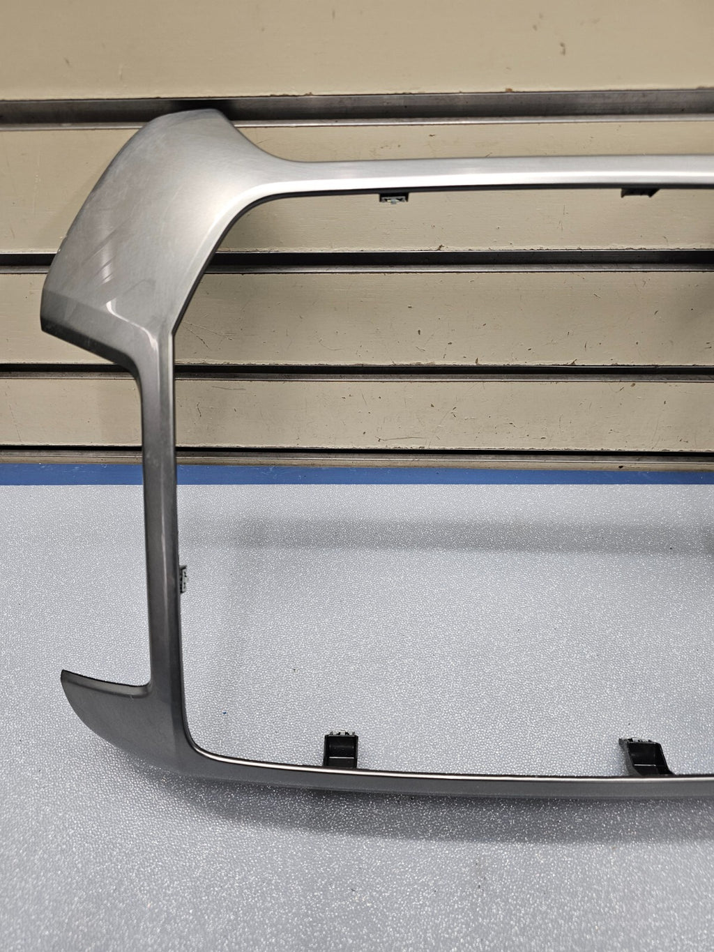 14-20 Silverado Sierra Dash Center Radio Stereo Climate Bezel Trim Panel Silver