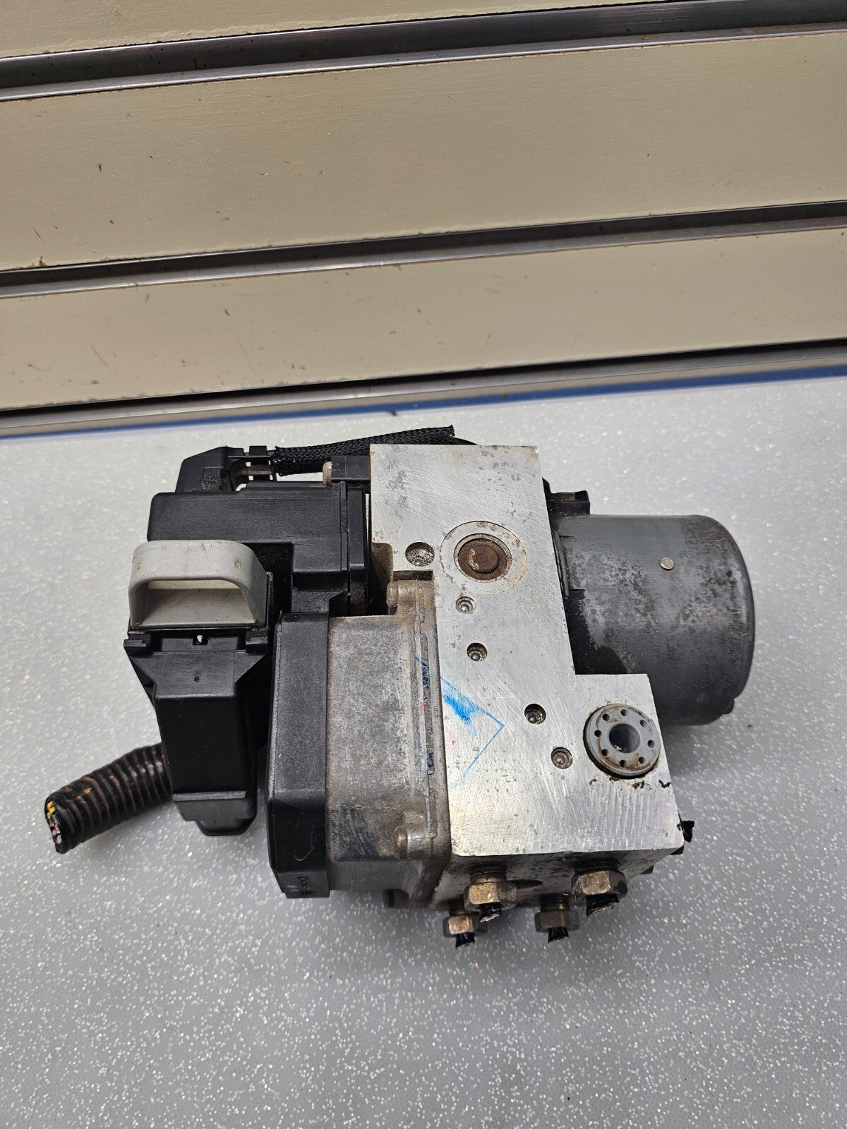 🔥1998-2002 LINCOLN TOWN CAR ABS PUMP ABS CONTROL MODULE ASSEMBLY