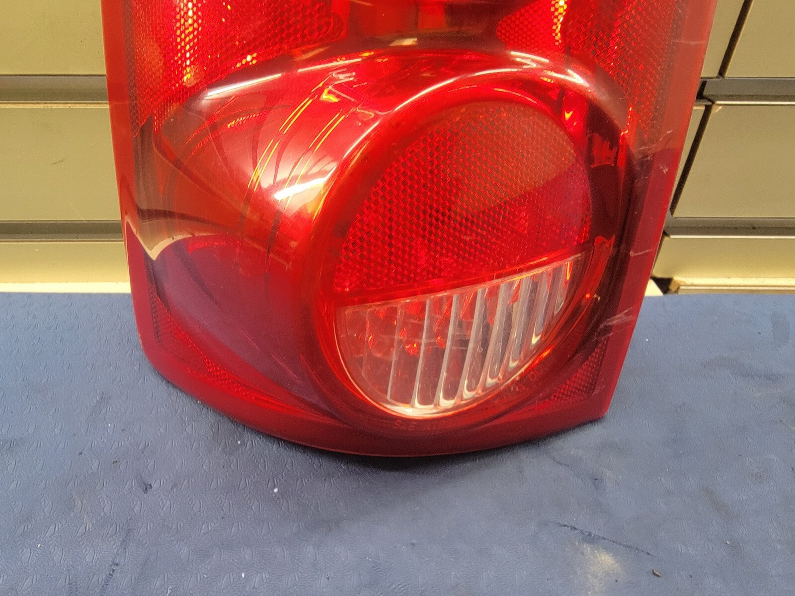 🔥05-11 Dodge Dakota Quarter Tail Light Outer Lamp Left Driver Assembly