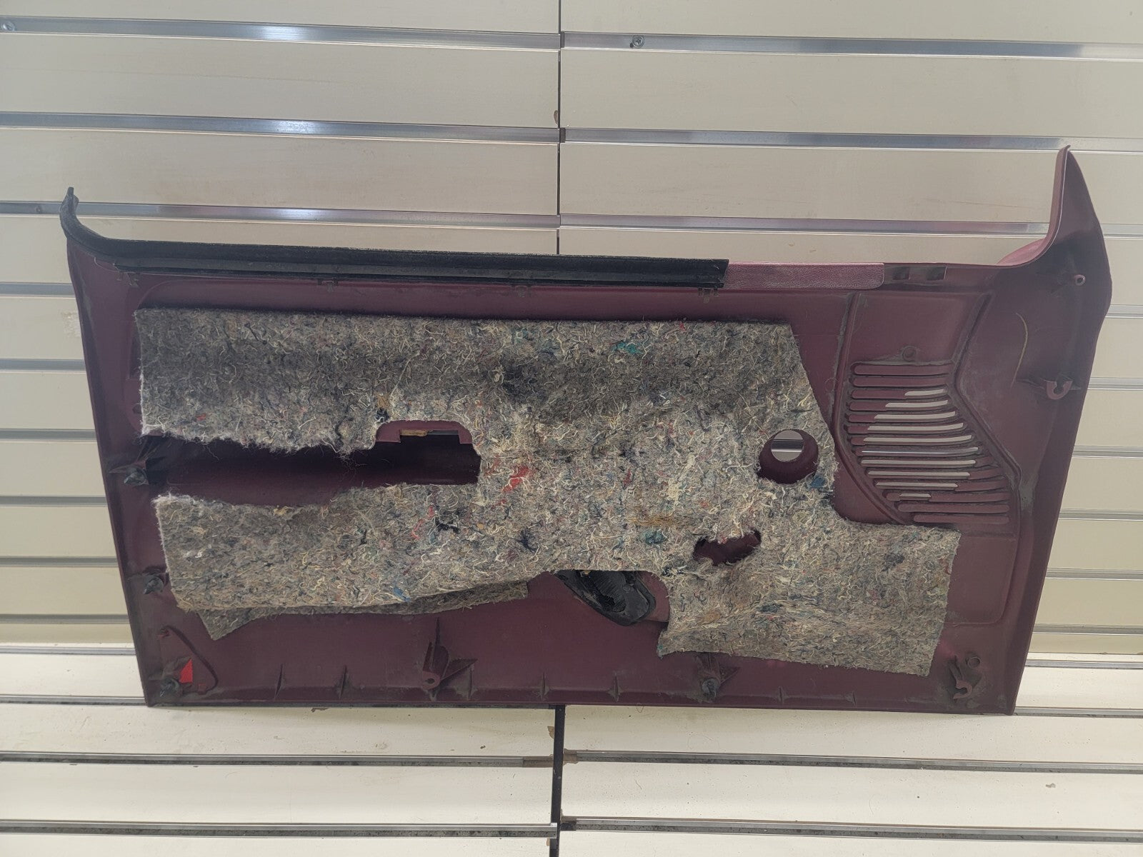 92-96 Ford F150 F250 BRONCO Door Panel Front right passenger 1/2 manual red D18
