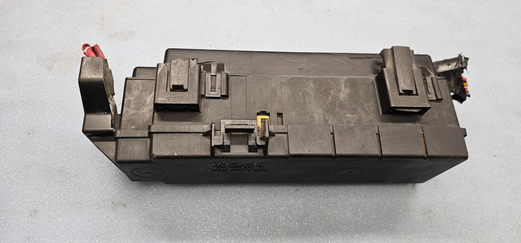 🔥2007 Jeep Liberty Under Hood Engine Relay Fuse Box Power Module Junction Block