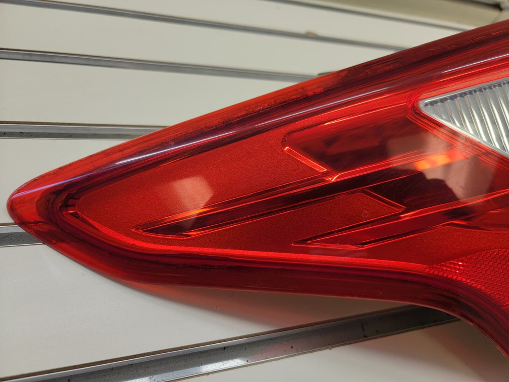 🔥2012-2014 Ford FOCUS Sedan TAILLIGHT Tail Light Lamp left driver