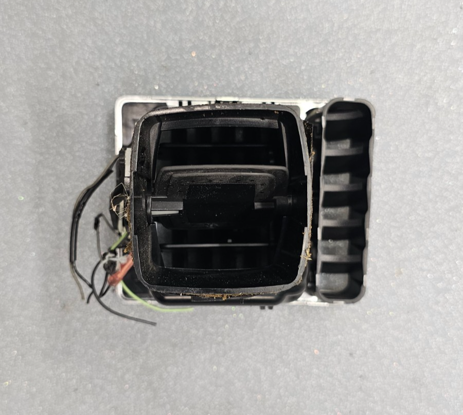 🔥13-19 Land Rover / Range Rover Front Right Dash Board A/C Vent, Silver