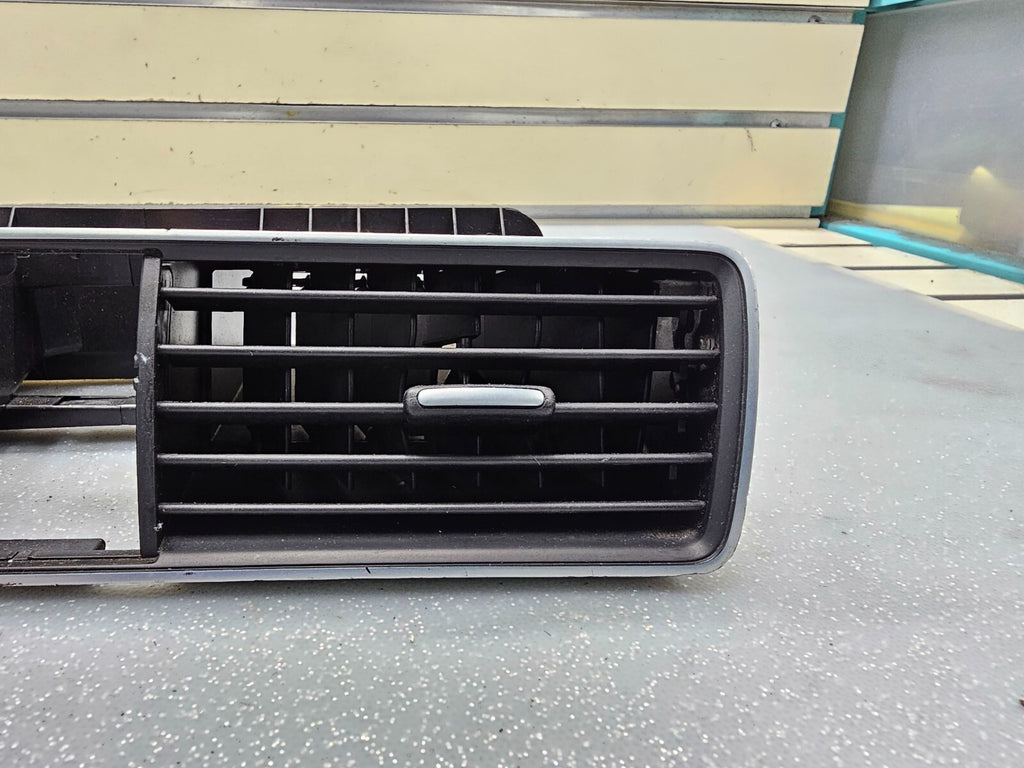 🔥2012 - 2015 Volkswagen Passat Dash Center Air Vents OEM