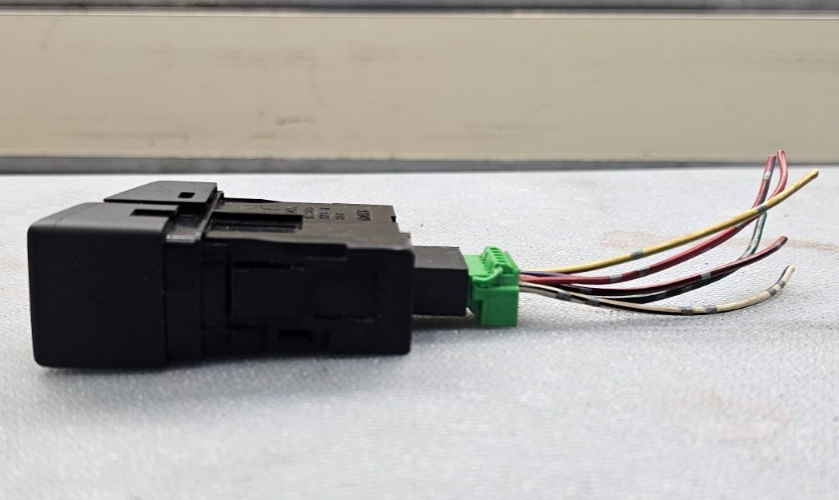 🔥05-07 Honda Odyssey Hazard Warning Flasher Light Switch Button Assembly Black