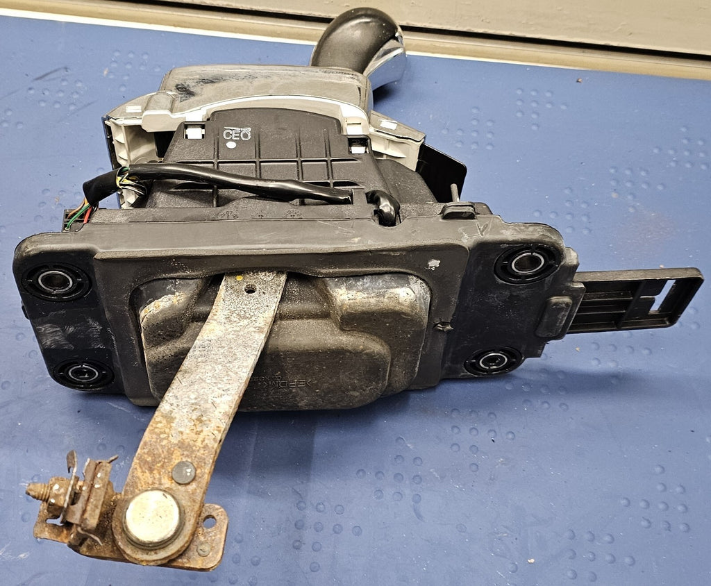 🔥2003 - 2007 CADILLAC CTS SHIFTER FLOOR SHIFTER OEM