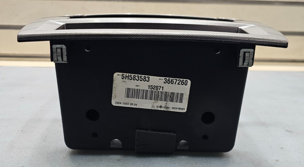 🔥05-07 CHRYSLER 300 CENTER DASH RADIO BEZEL CENTER TRIM PANEL SILVER OEM B16