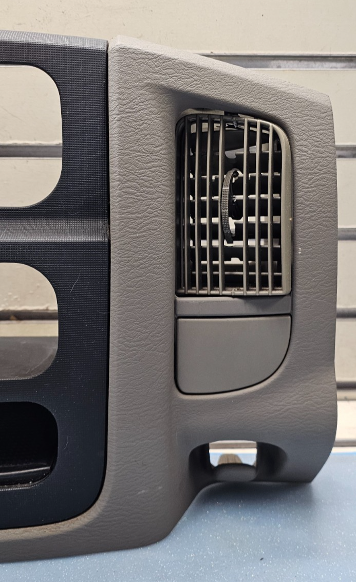 🔥02-05 Dodge RAM Dash RADIO Bezel Climate Trim Panel   Vents Storage BLACK B10