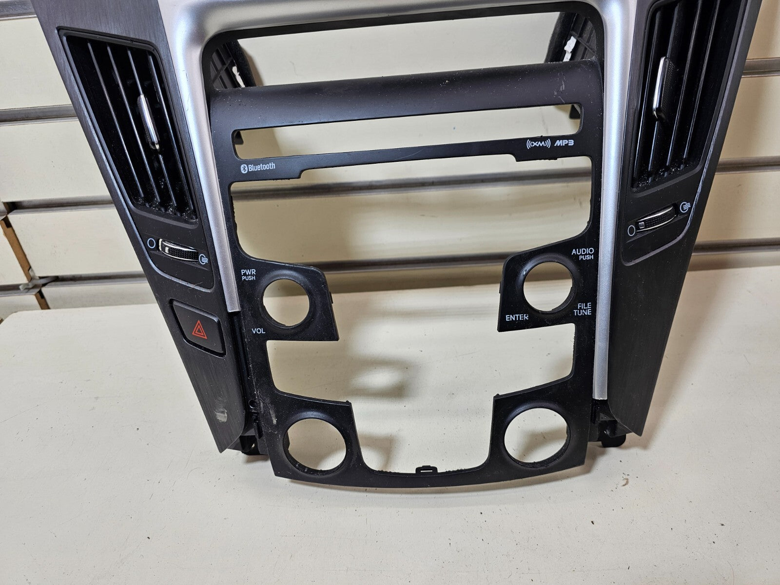 11-14 Sonata Center Dash Radio Bezel Trim Panel Climate Assembly DK GRAY/SILVER