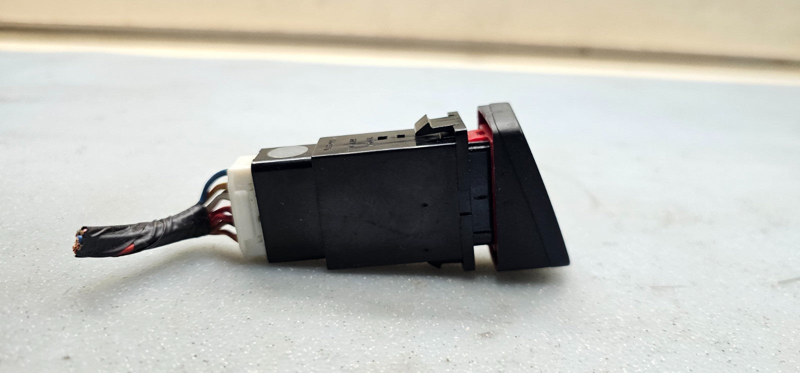 🔥06-08 SONATA Hazard Light Dash Flasher Warning Emergency Switch Button black