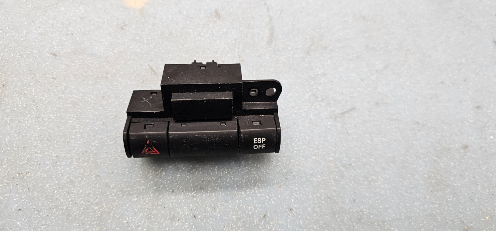 🔥05-10 Chrysler 300 Grand Caravan Hazard Warning Light Control Switch Black OEM