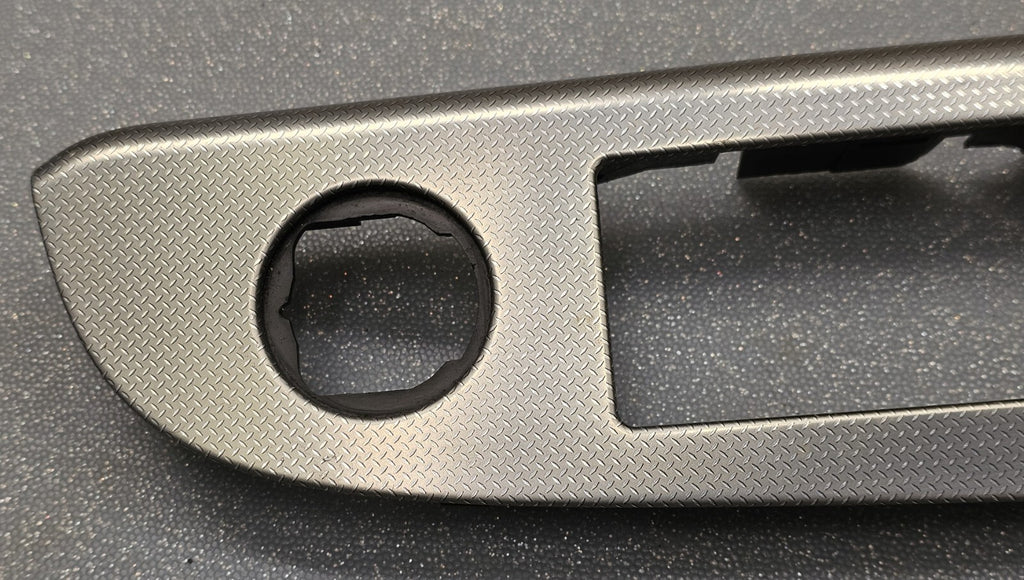 🔥05-10 Grand Cherokee Commander Left Diver Master Power Window Switch Silver