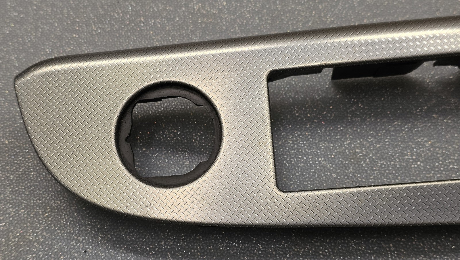 🔥05-10 Grand Cherokee Commander Left Diver Master Power Window Switch Silver