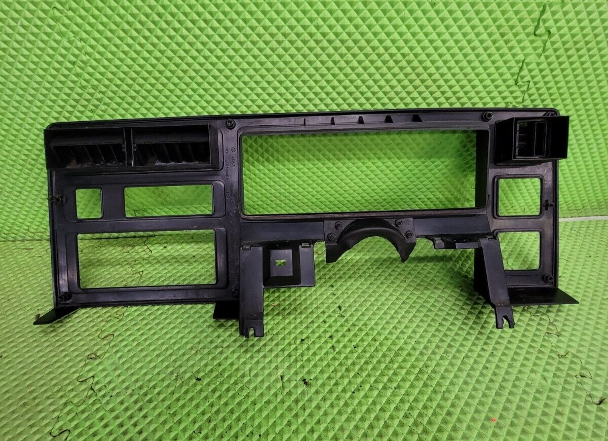 87-96 Dodge Dakota OEM INSTRUMENT CLUSTER DASH SPEEDOMETER TRIM BEZEL BLACK C29