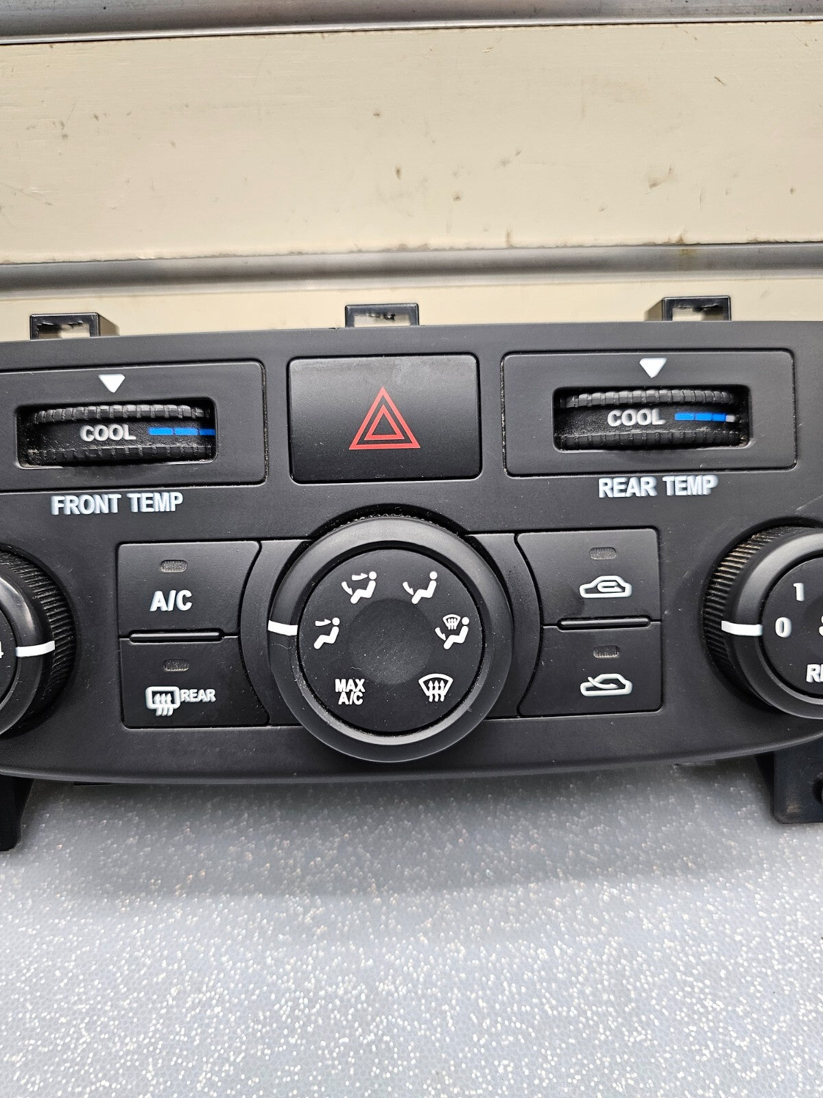 🔥06-14 Kia Sedona Dash A/C Heater Temperature Climate Control Conditioner OEM