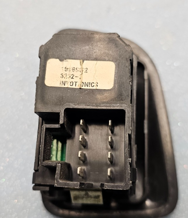 03-06 Silverado Tahoe Suburban Yukon Sierra Right Rear Window Door Switch Black
