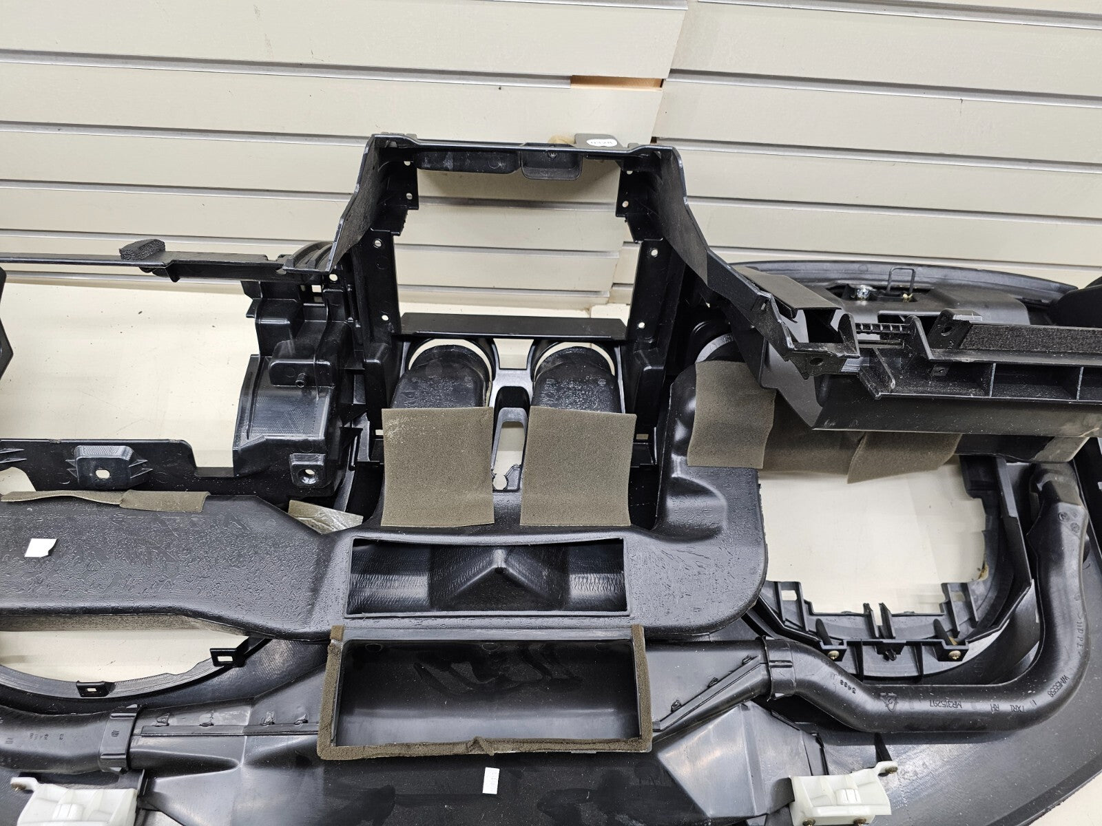 🔥00-05 Mitsubishi Eclipse Front Dash Inner Dashboard Core Frame Mount Assembly