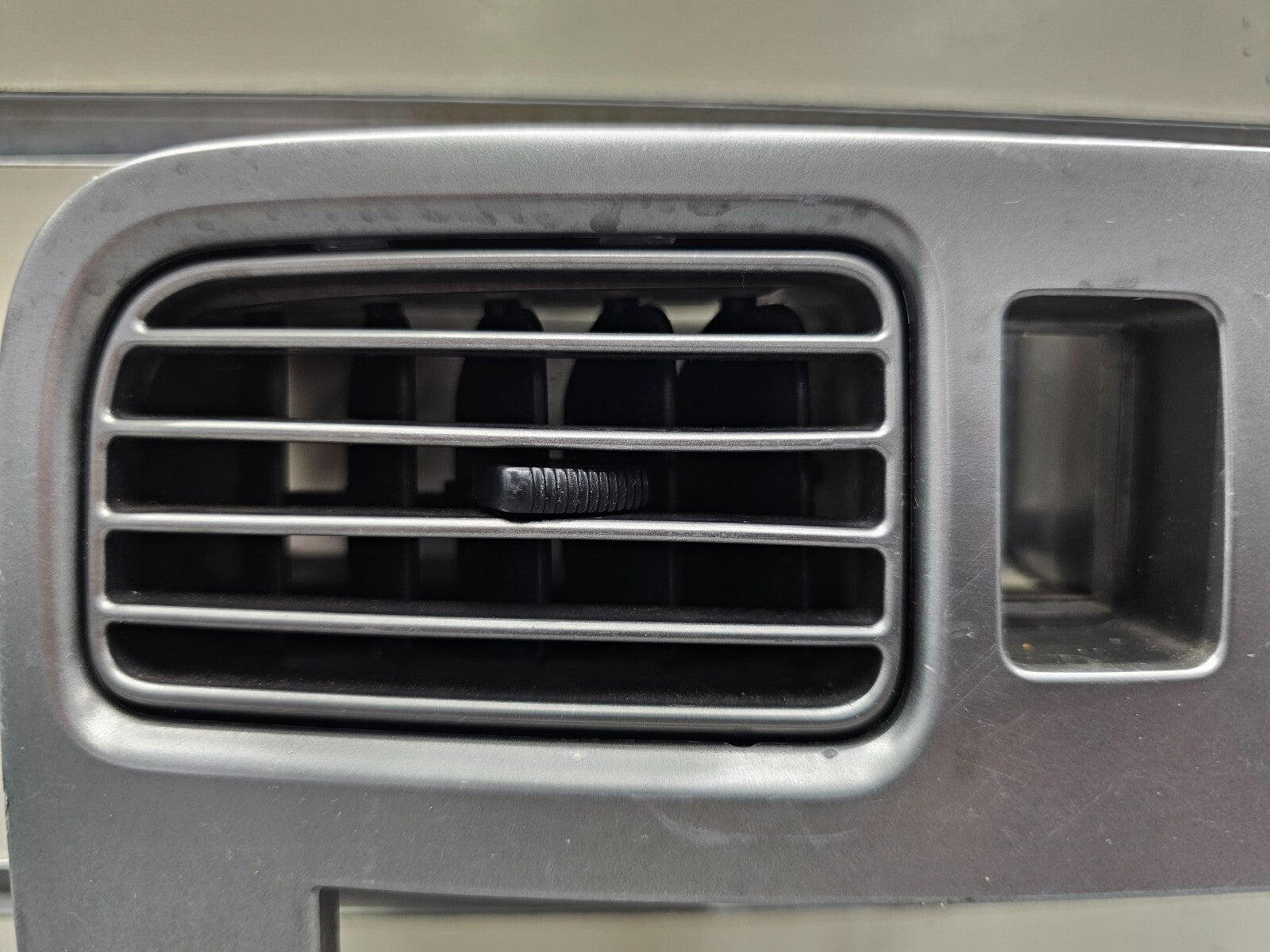 03-08 Subaru Forester Radio Trim Panel Climate Control Center Dash Bezel Silver