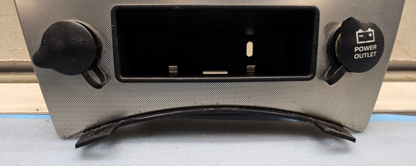 🔥05-06 JEEP GRAND CHEROKEE DASH PANEL RADIO SURROUND TRIM BEZEL SILVER B70