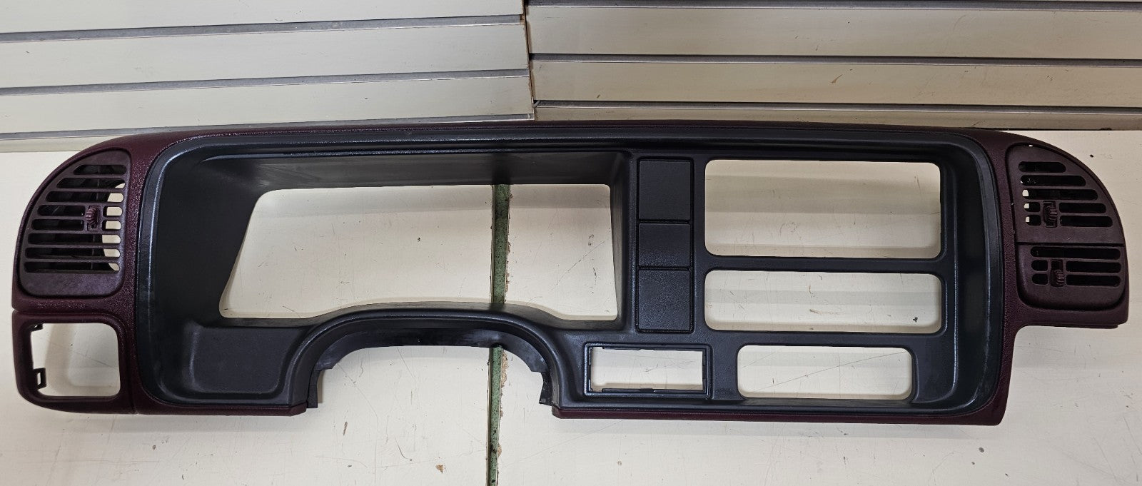 95-99 CHEVY GMC TRUCK SILVERADO CK Cluster Gauge Speedo Dash Bezel Red C3