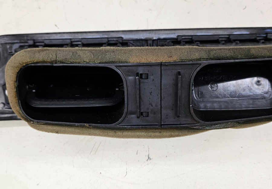 04-10 BMW 525i 528i Dash Center AC Air Vent Heater Grille Trim Panel Bezel Wood