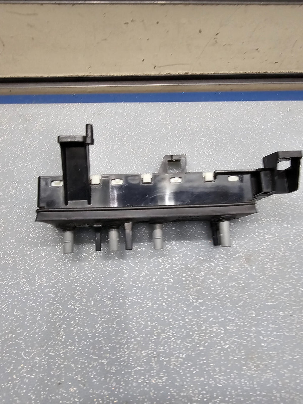 07-14 Tundra 09-16 Venza Power Left Driver Seat Switch Adjustment Regulator OEM