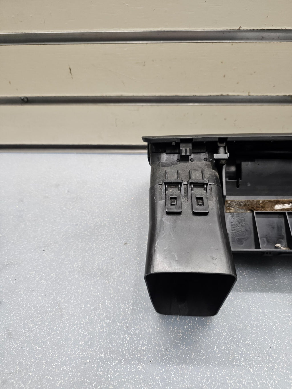 03-09 Subaru LEGACY OUTBACK Center Dash Radio BEZEL A/C Vents Cubby STORAGE B24