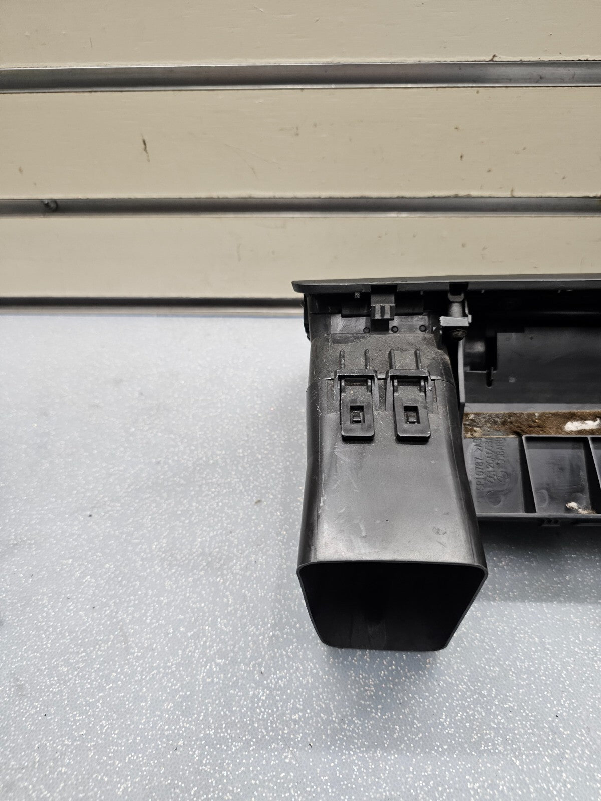 03-09 Subaru LEGACY OUTBACK Center Dash Radio BEZEL A/C Vents Cubby STORAGE B24