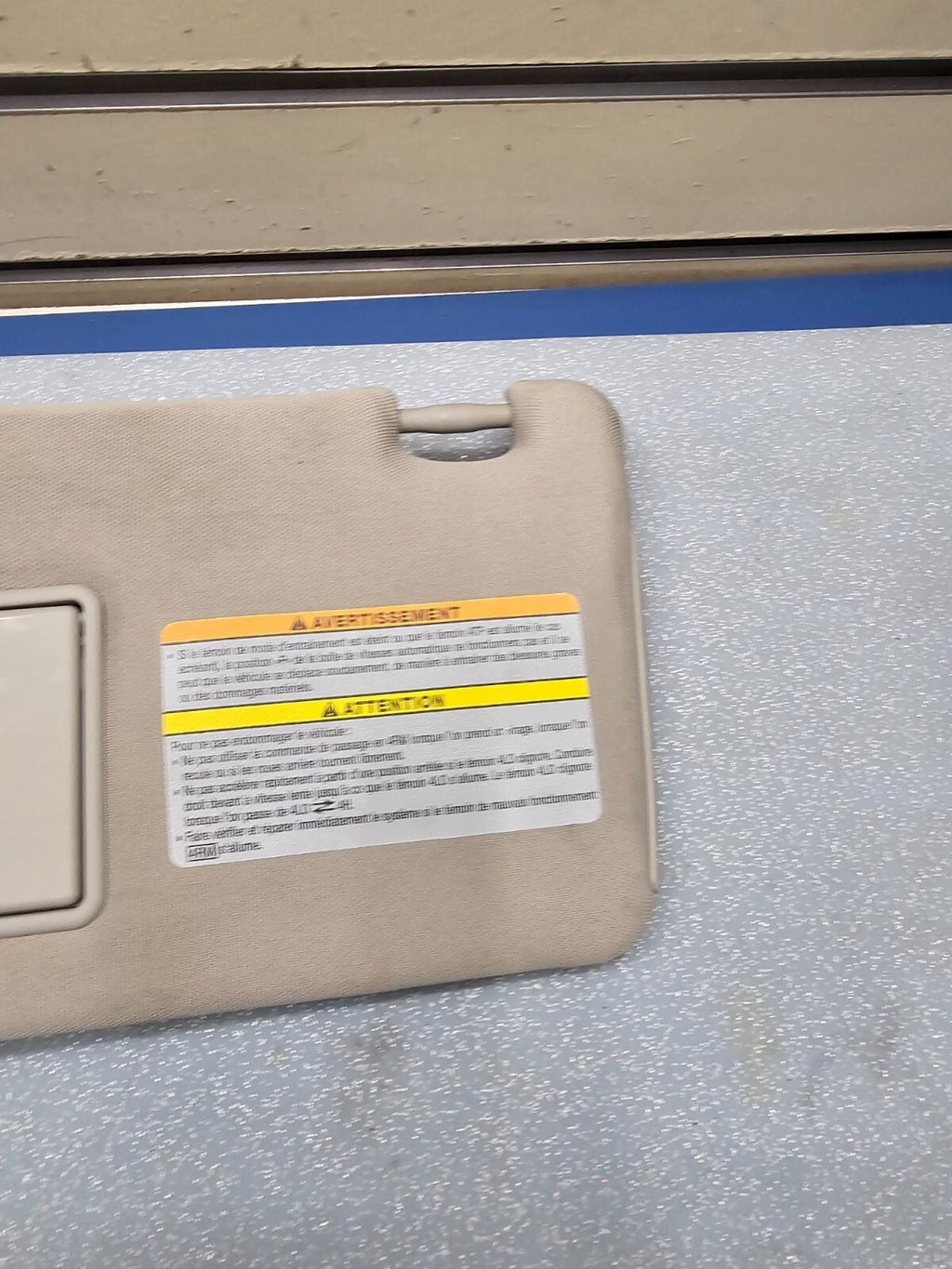 🔥05-12 Nissan Xterra Frontier Pathfinder Sun Visor driver side (gray-lighted)