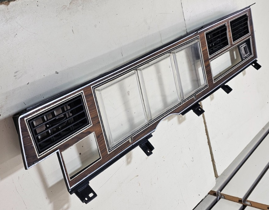 🔥81-89 LINCOLN TOWN CAR DASH INSTRUMENT SPEEDOMETER CLUSTER BEZEL PANEL WOOD