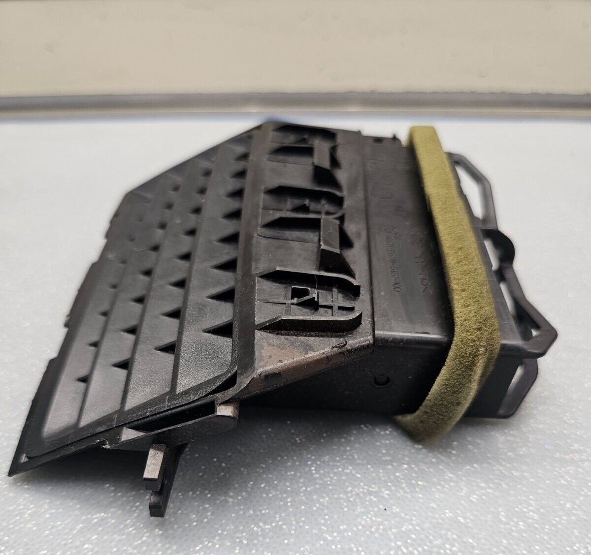 🔥10-12 Nissan Versa Dash Panel A/C Center Air Vent Climate Filter Grille OEM