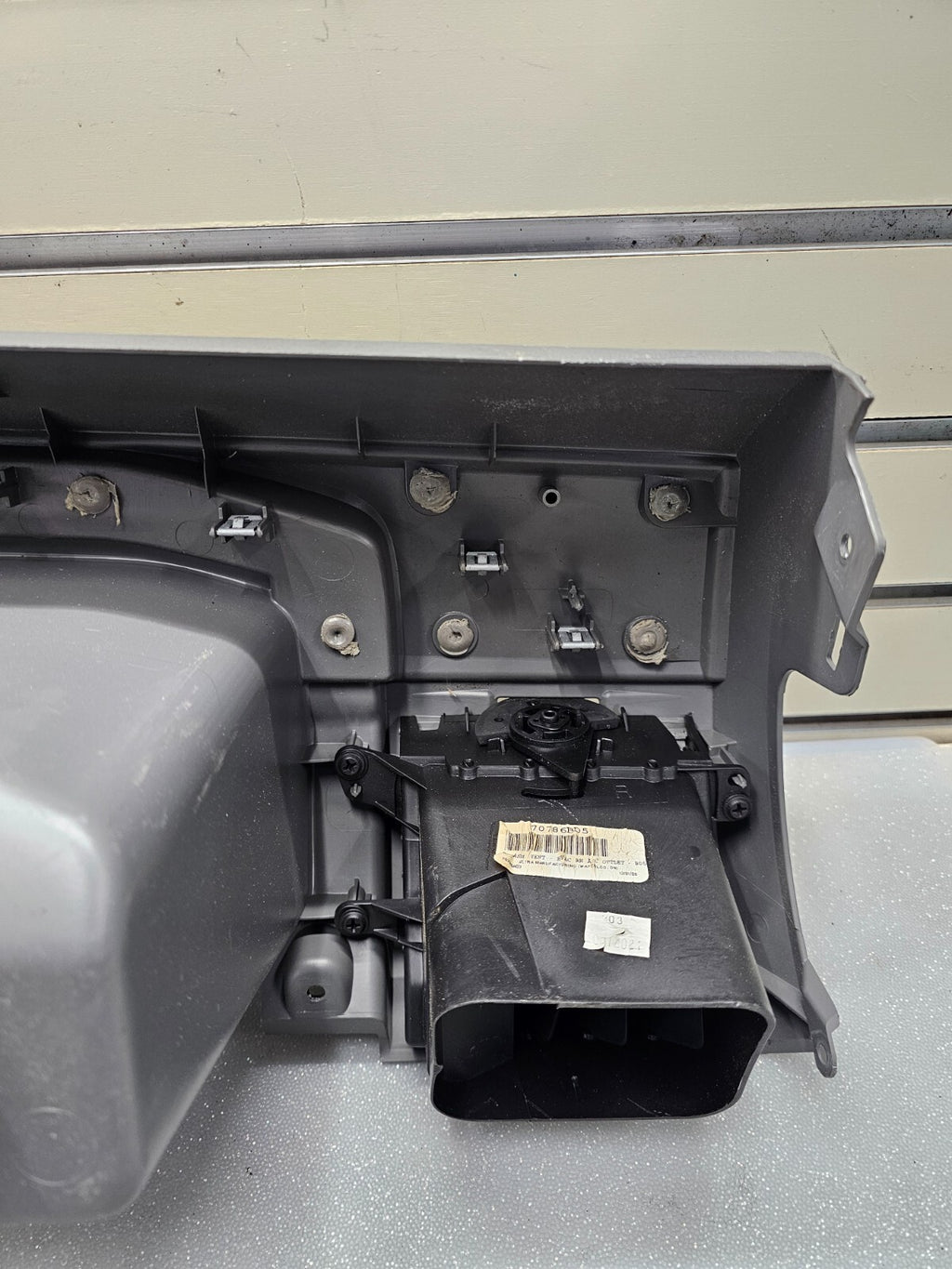 🔥08-10 Chrysler Town Country Upper Glove Box Dash Storage Compartmen Gray OEM