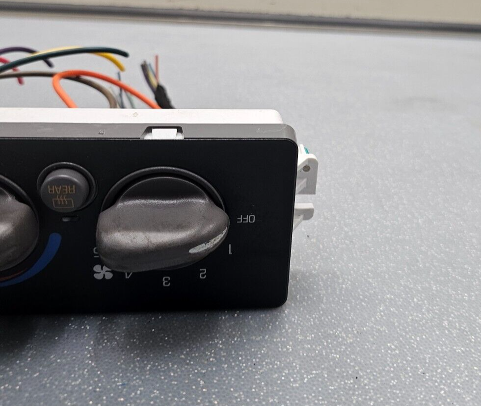 01-05 PONTIAC GRAND AM Dash AC Heater Temperature Climate Control Conditioner
