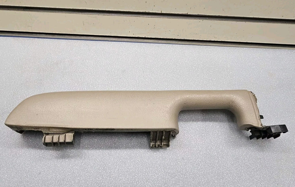 🔥1999-2002 Chevrolet GMC Silverado Tahoe Front Right Door Armrest Handle Tan H1