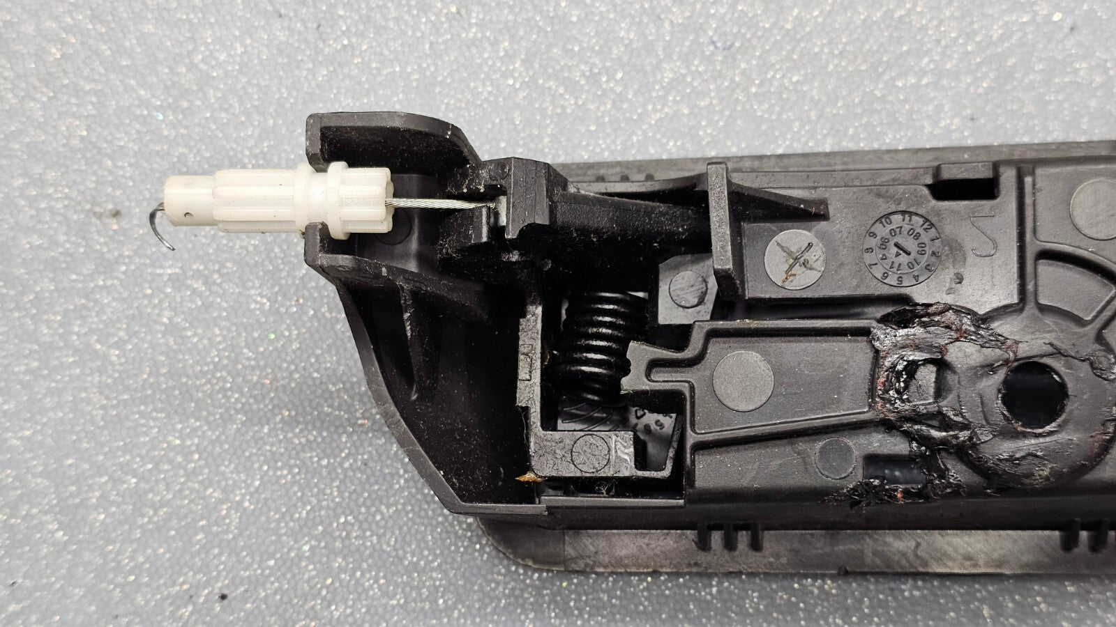 2008-2012 Ford Escape Front Left Side Interior Door Handle
