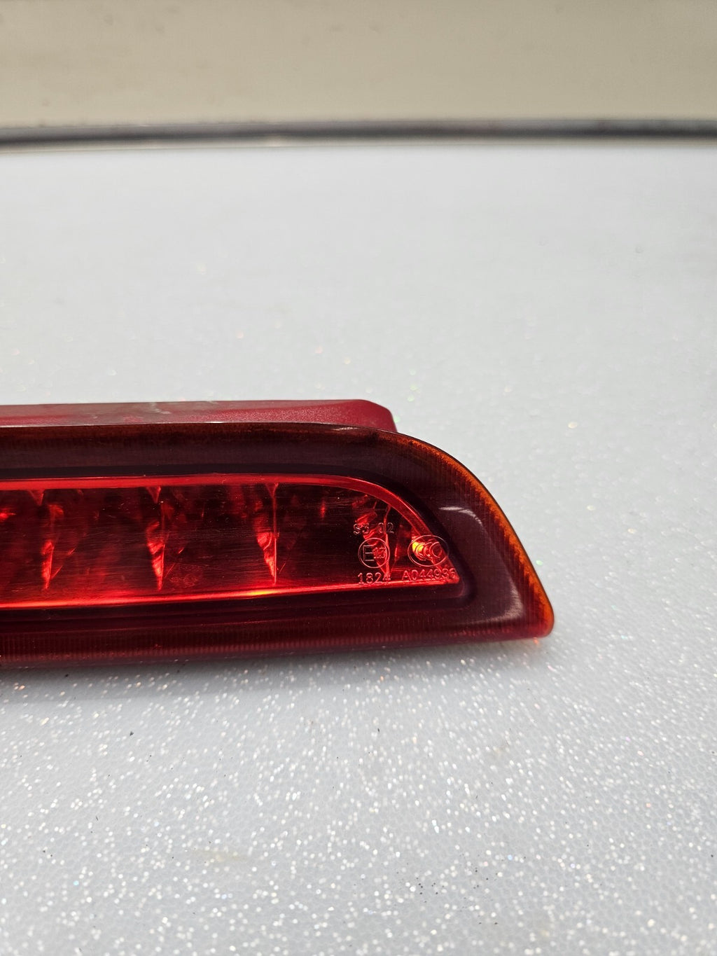 🔥2006-2014 KIA SEDONA HIGH MOUNT THIRD BRAKE LIGHT TAIL LIGHT STOP LAMP LED