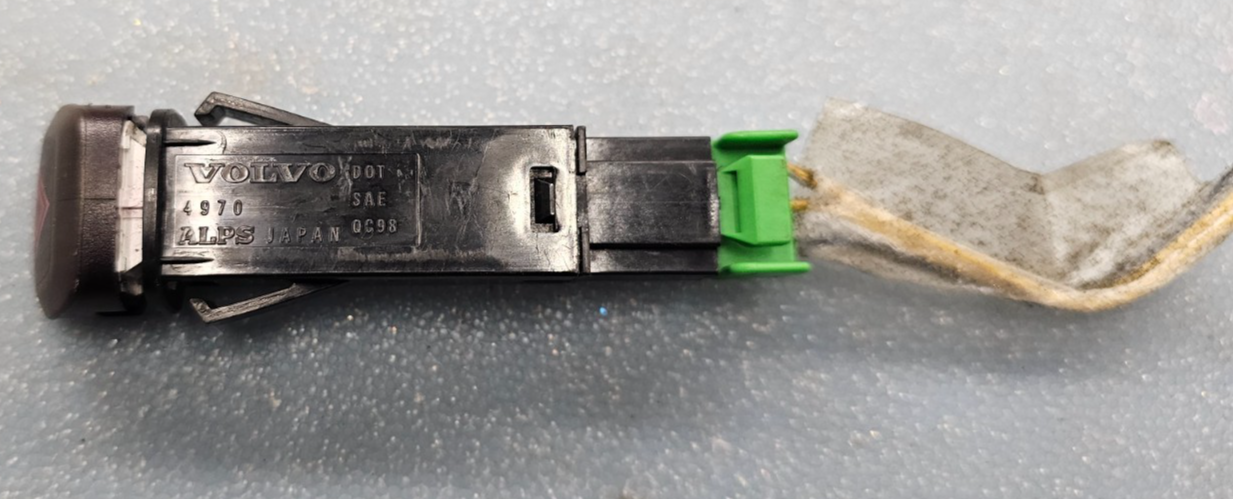 🔥98-14 Volvo XC90 S80 V70 Emergency Hazard Light Control Switch Unit Assembly