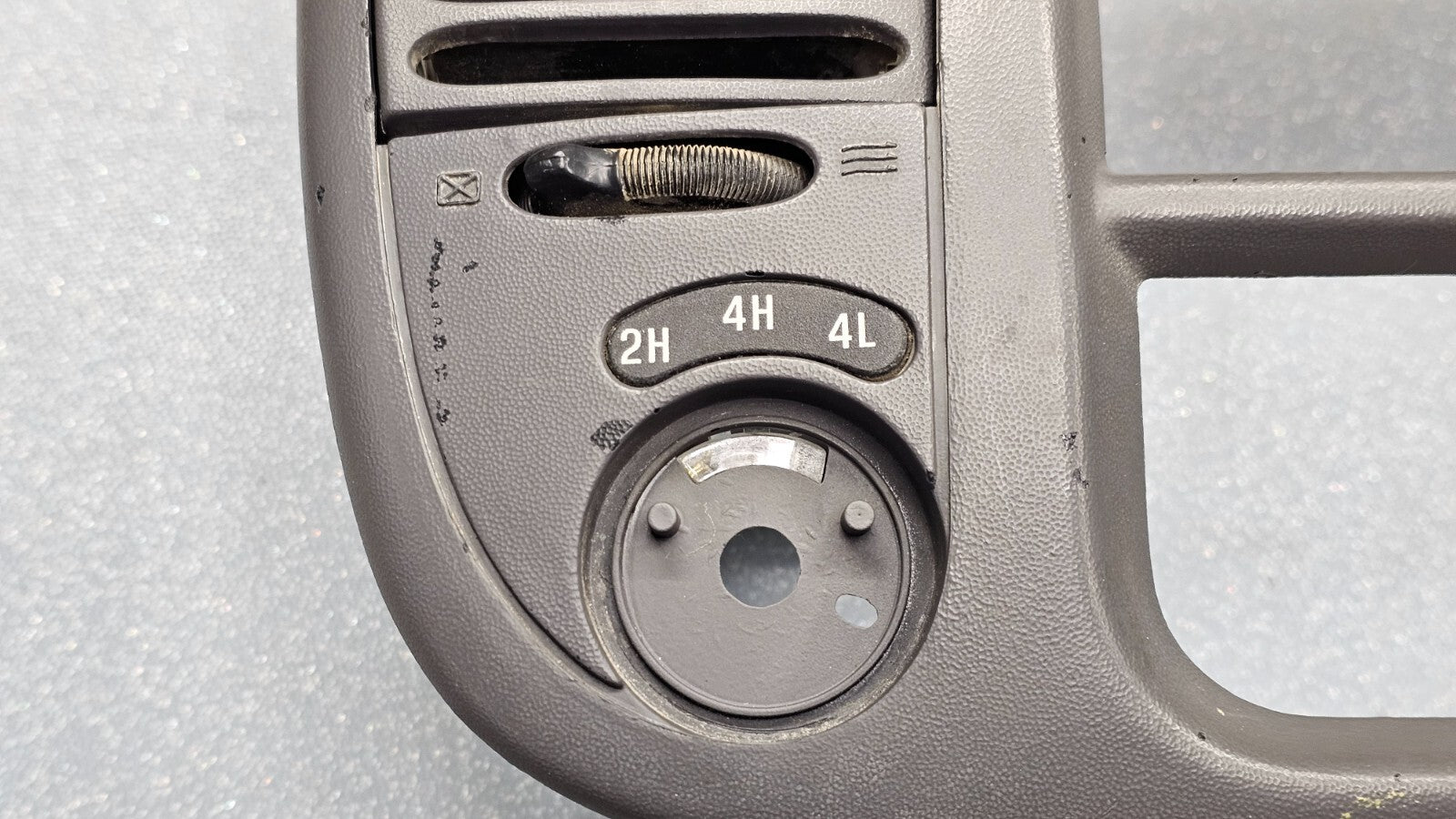 🔥97-03 Ford F150 Center Dash Radio Climate BEZEL Trim Panel 🔴A4WD GRAY B1