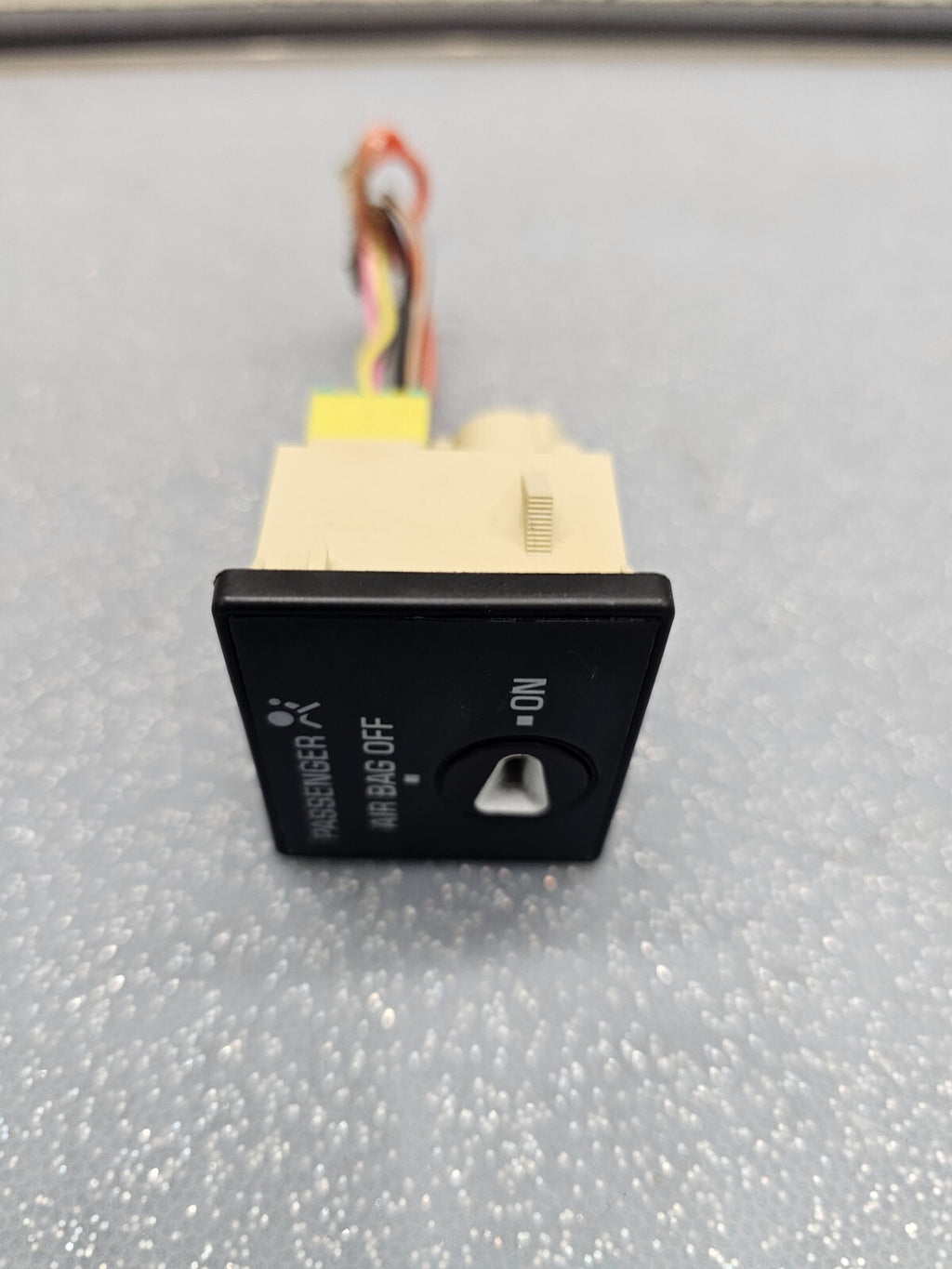 🔥99-02 Chevy Silverado Sierra DASH RIGHT PASSENGER ARBAG SWITCH Radio Assembly