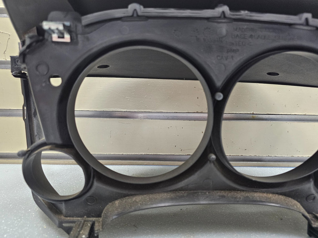 07-13 CHEVY SILVERADO DASH SPEEDO INSTRUMENT GAUGE CLUSTER BEZEL GRAY/BLACK C21