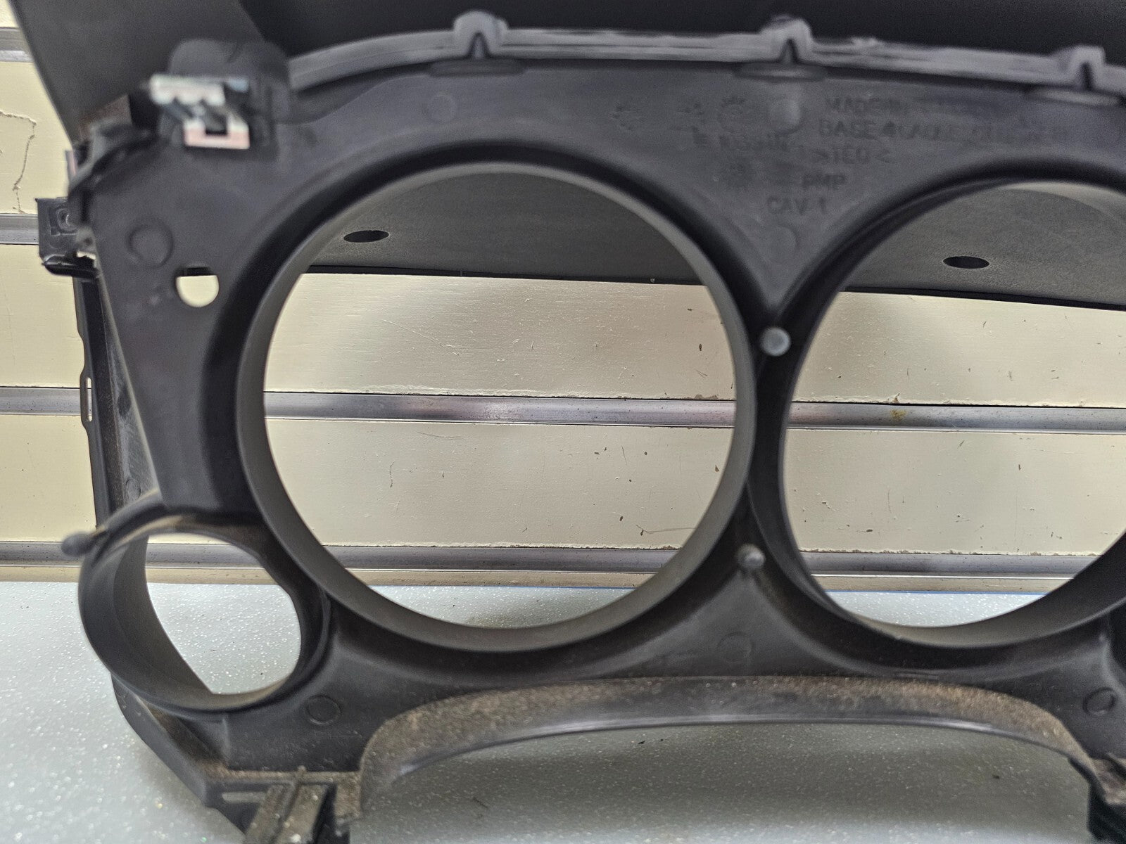 07-13 CHEVY SILVERADO DASH SPEEDO INSTRUMENT GAUGE CLUSTER BEZEL GRAY/BLACK C21