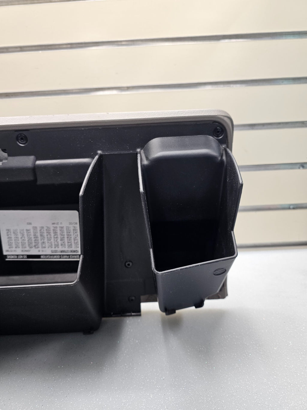 99-06SILVERADO SIERRA Dash GLOVE BOX Storage Compartment Door Assembly LT GRAYG3