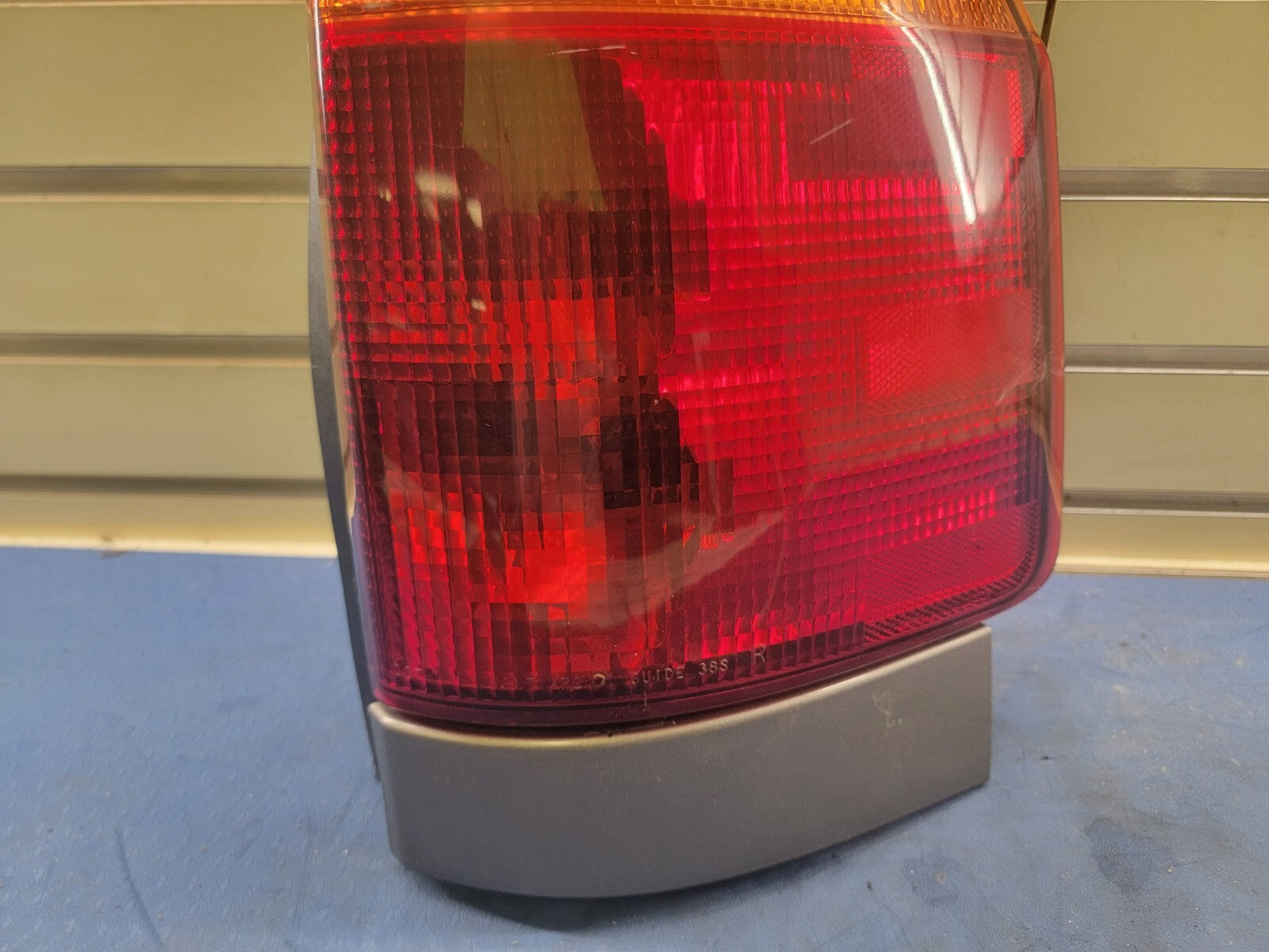 🔥2002-2009 GMC Envoy Tail Light Lamp Left Driver Side Bezel Assembly Chrome