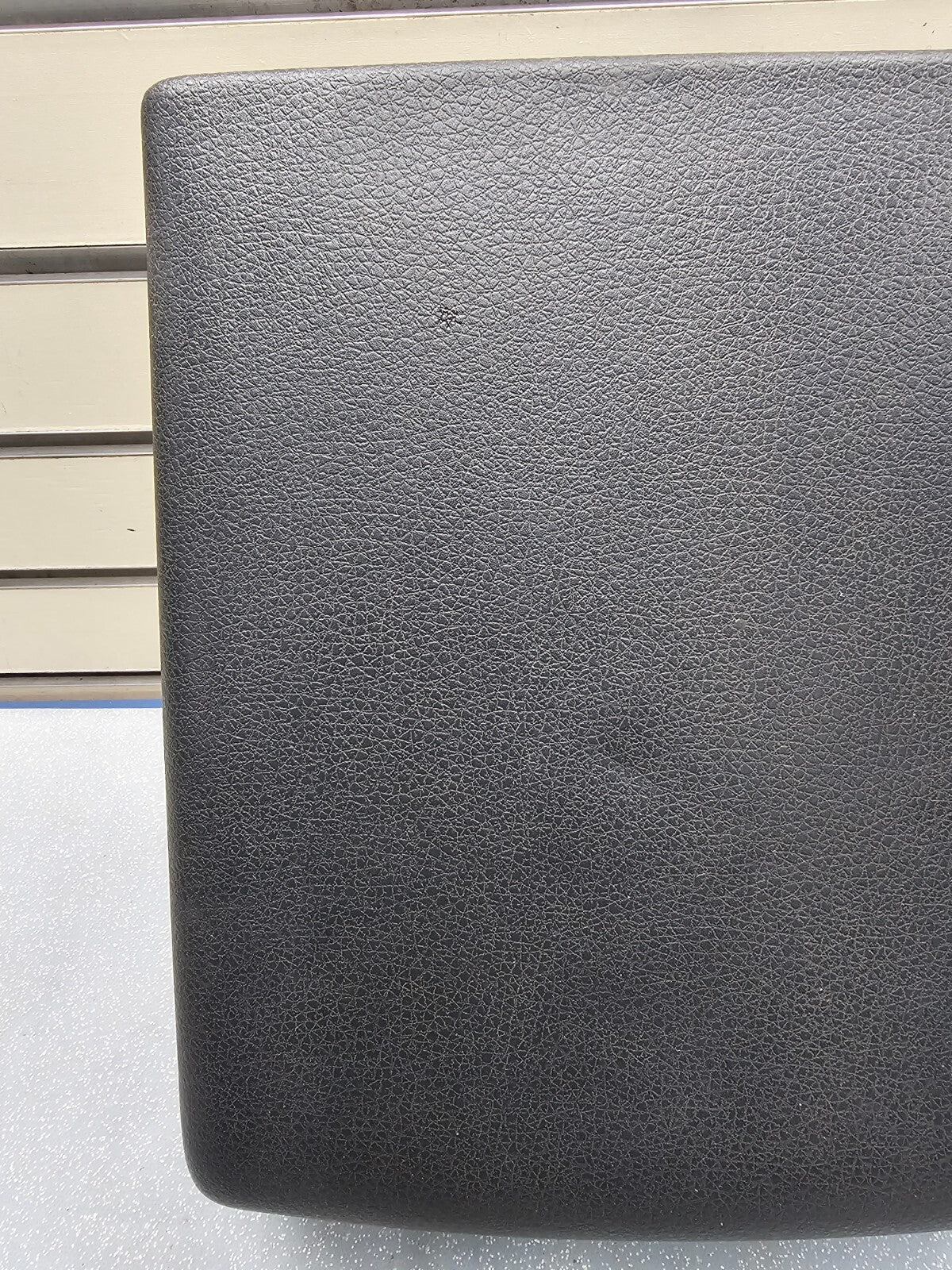 🔥04-08 Ford F150 07-14 EXPEDITION CENTER CONSOLE COLOMN SHIFT ARMREST LID BLACK