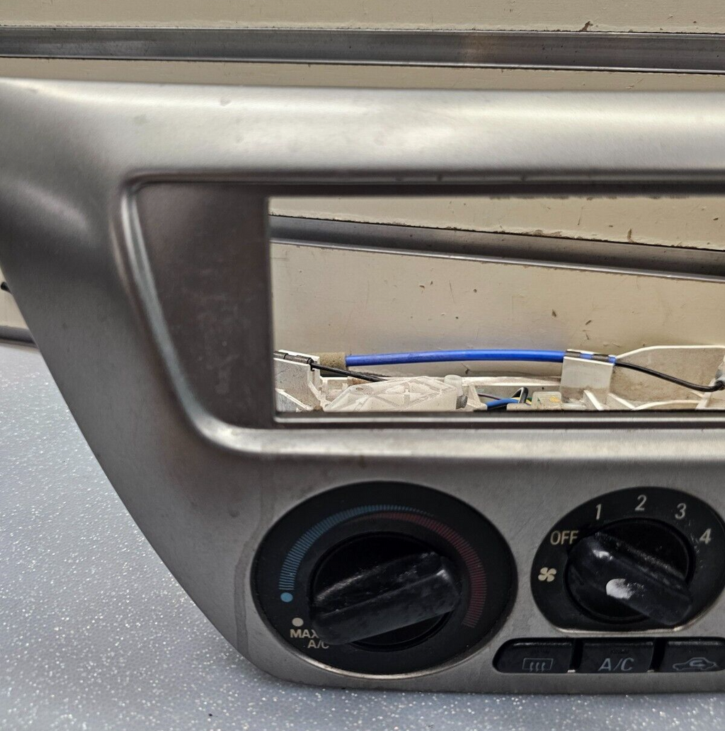 🔥02-05 Mitsubishi Lancer Radio Heater Climate Temperature Control Bezel Silver