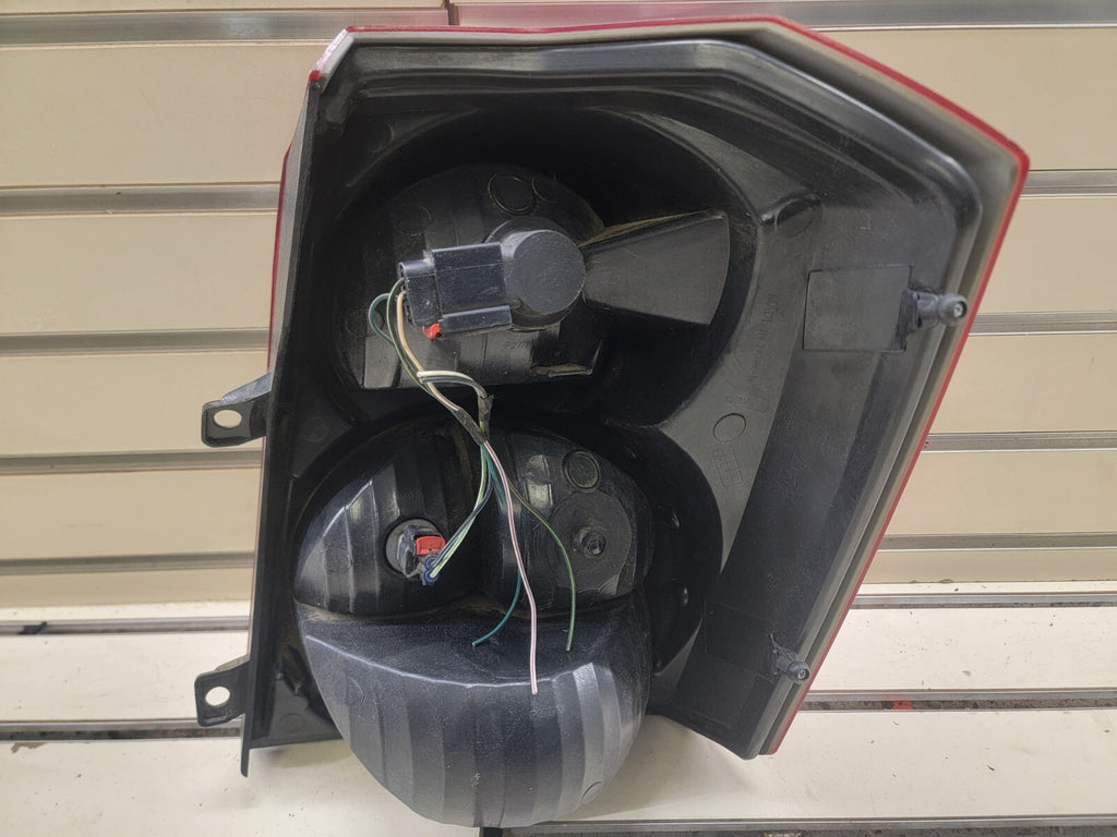 🔥2008-2012 Dodge Caliber  Tail Light Taillight lamp  Driver Left Side